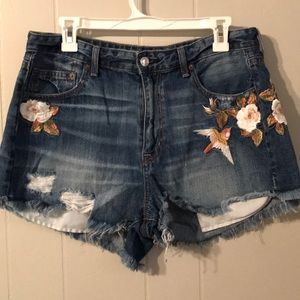 American Eagle High-waisted shorts